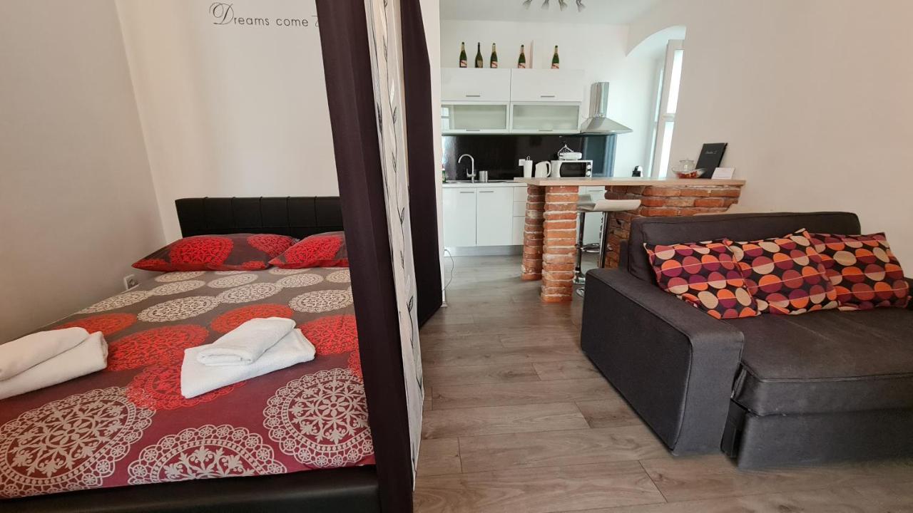 Apartment S